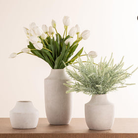 Mitt&Ditt handcrafted vase pairs with fresh or faux stems for everyday display.