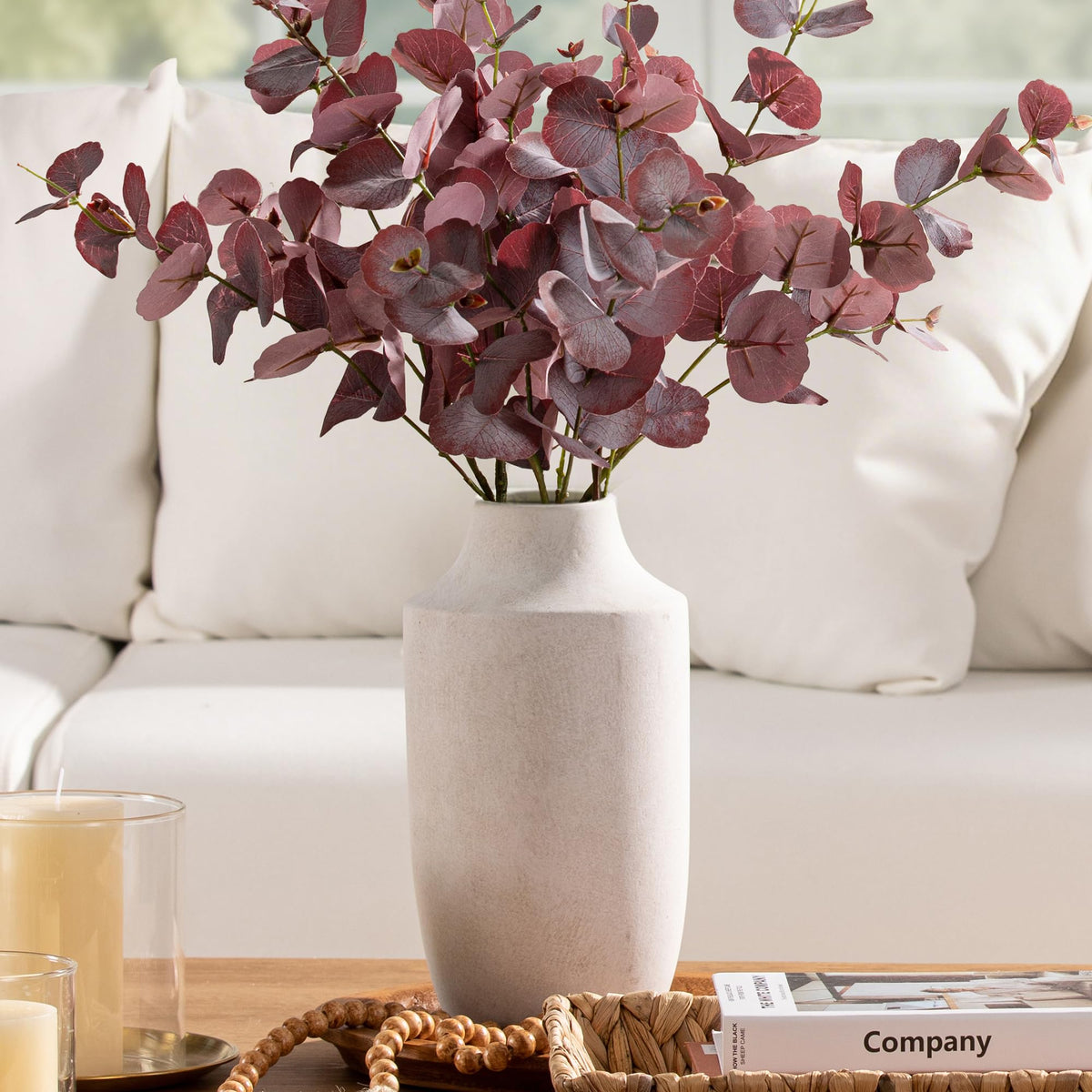 Mitt&Ditt rustic vase creates a centerpiece focal point in living rooms or foyers.