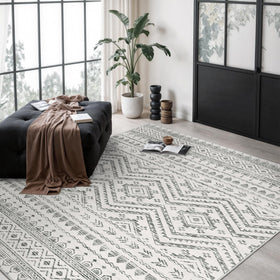 Miukiki foldable design rug ships flat for easy storage.