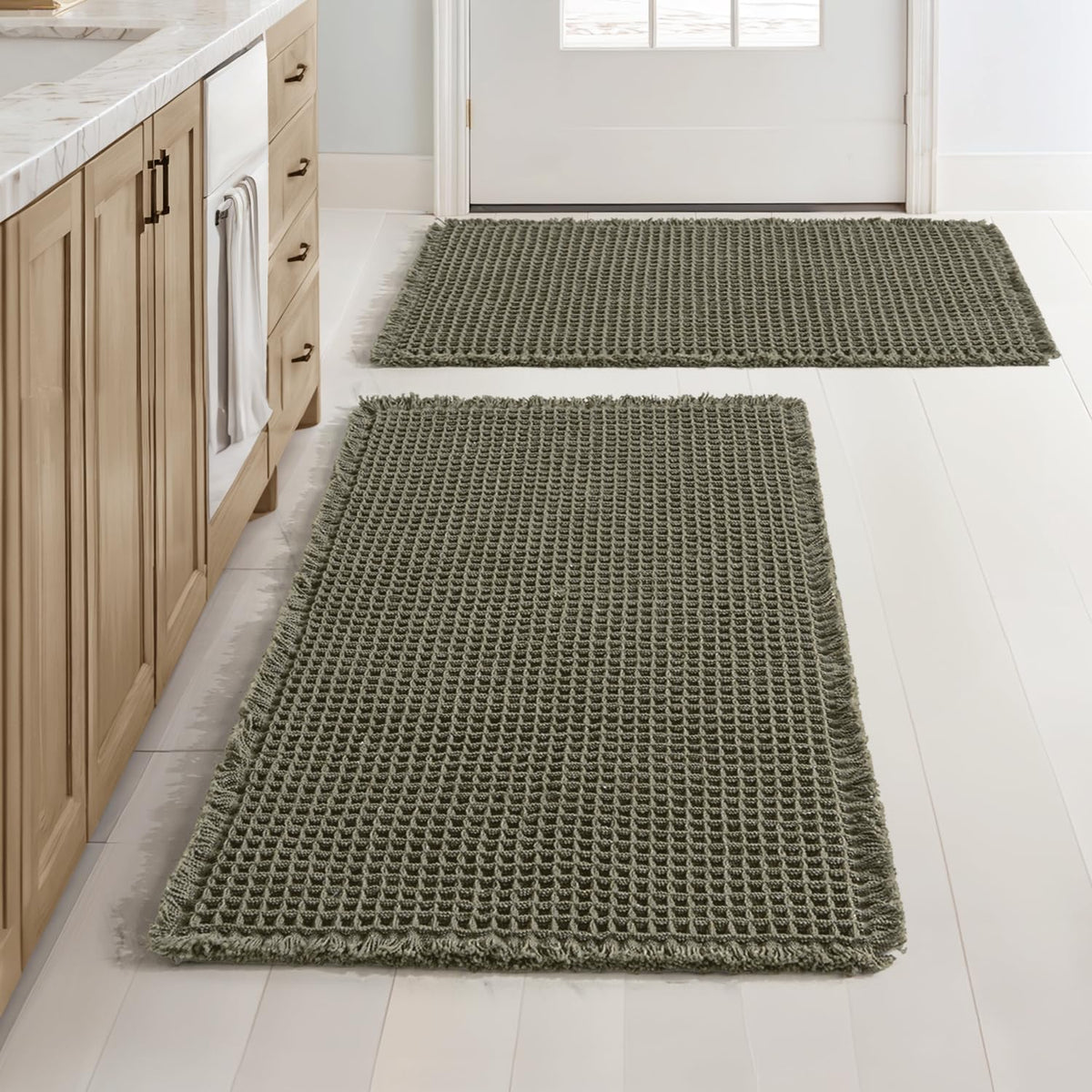 MIULEE waffle bath rugs packshot shows two green mats for quick water absorption
