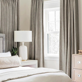 MIULEE blackout curtains show thermal insulation and light control for daytime use.