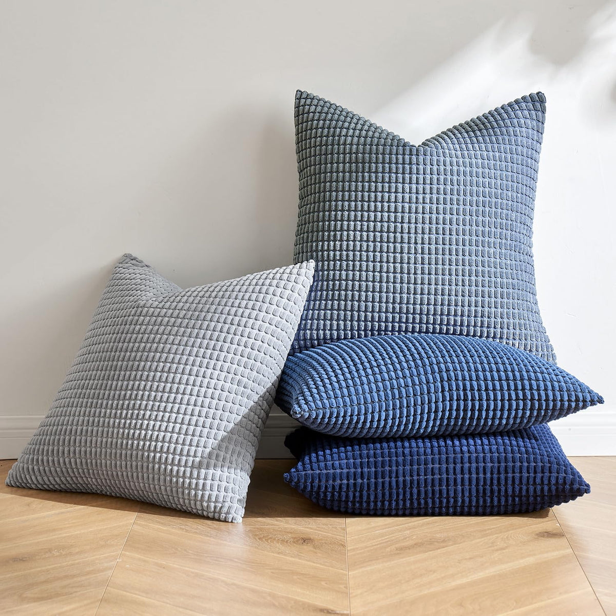 MIULEE hidden zipper pillow cover detail provides secure inserts and a sleek look.