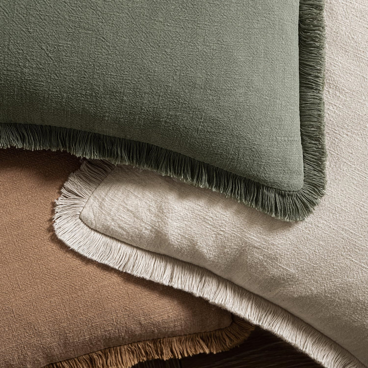MIULEE fringe detail on pillow cover, versatile for decor styles