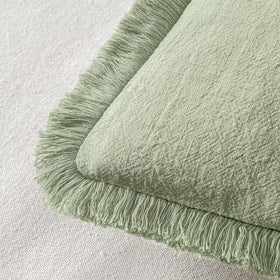 MIULEE boho fringe detail enhances sofa aesthetics and tactile appeal.