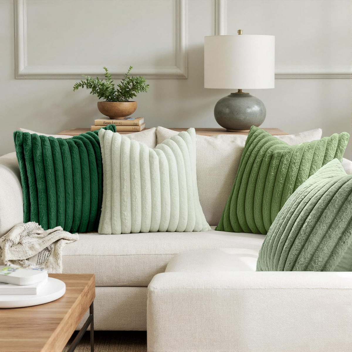 MIULEE durable zipper design enables easy pillow core insertion.