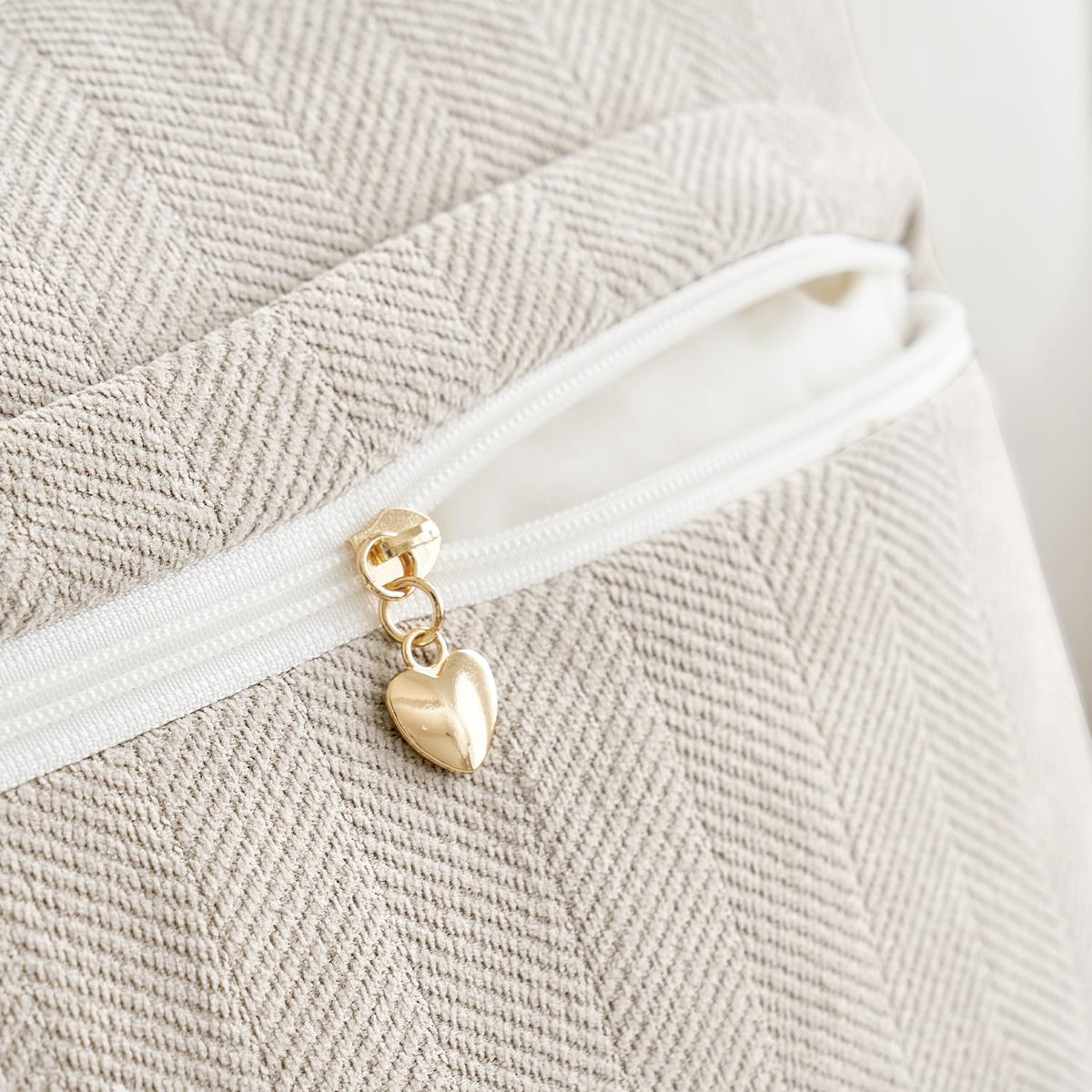 MIULEE hidden heart zipper back detail on pillow cover