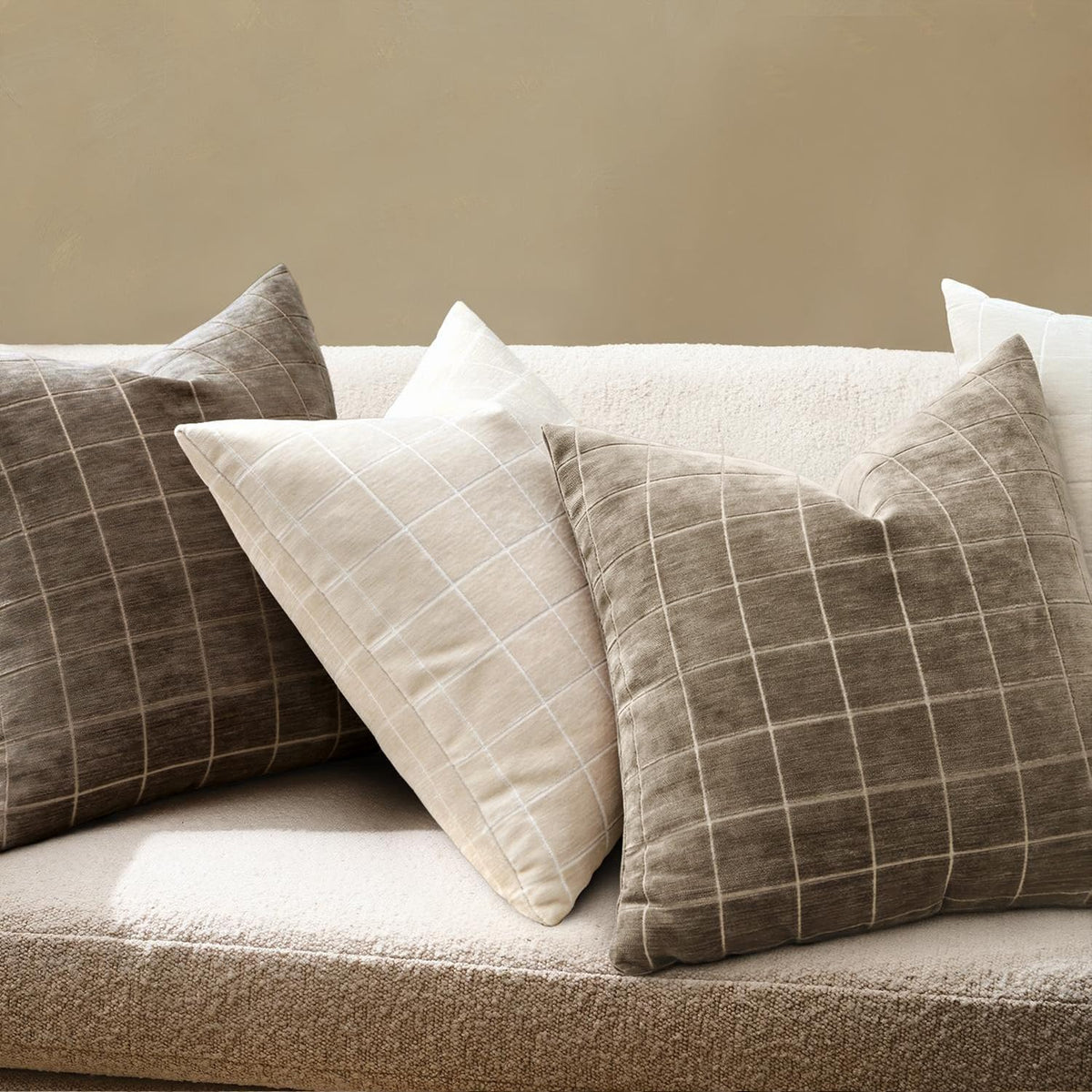 MIULEE hidden zipper pillow cover preserves seamless plaid aesthetics.