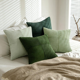 MIULEE invisible zip closure keeps pillow fronts clean and streamlined.