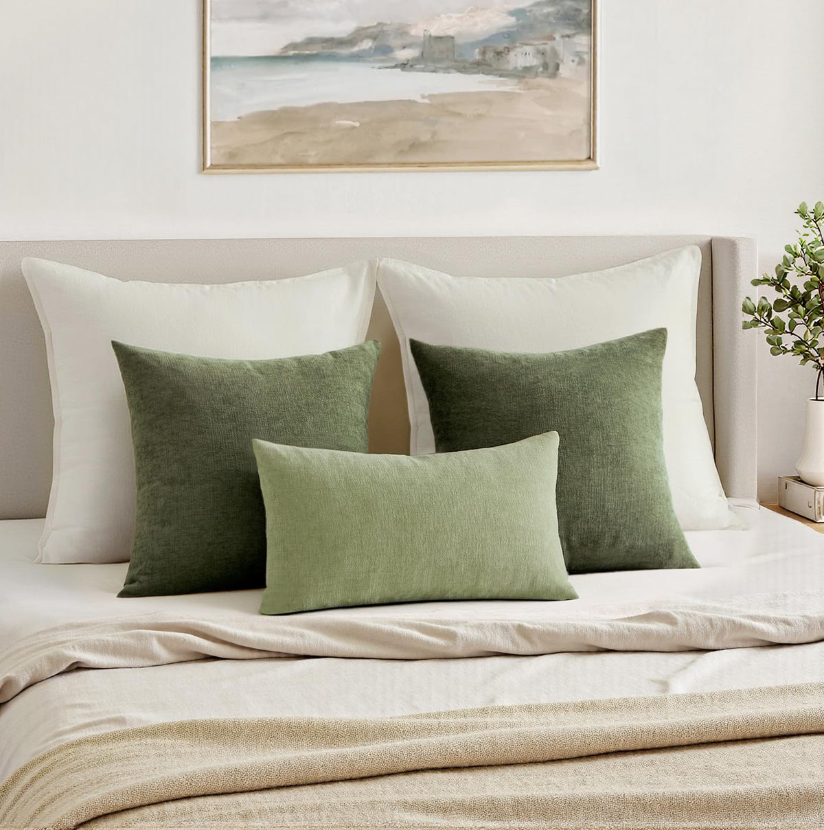 MIULEE wrinkle-resistant fabric keeps cushions neat between uses.