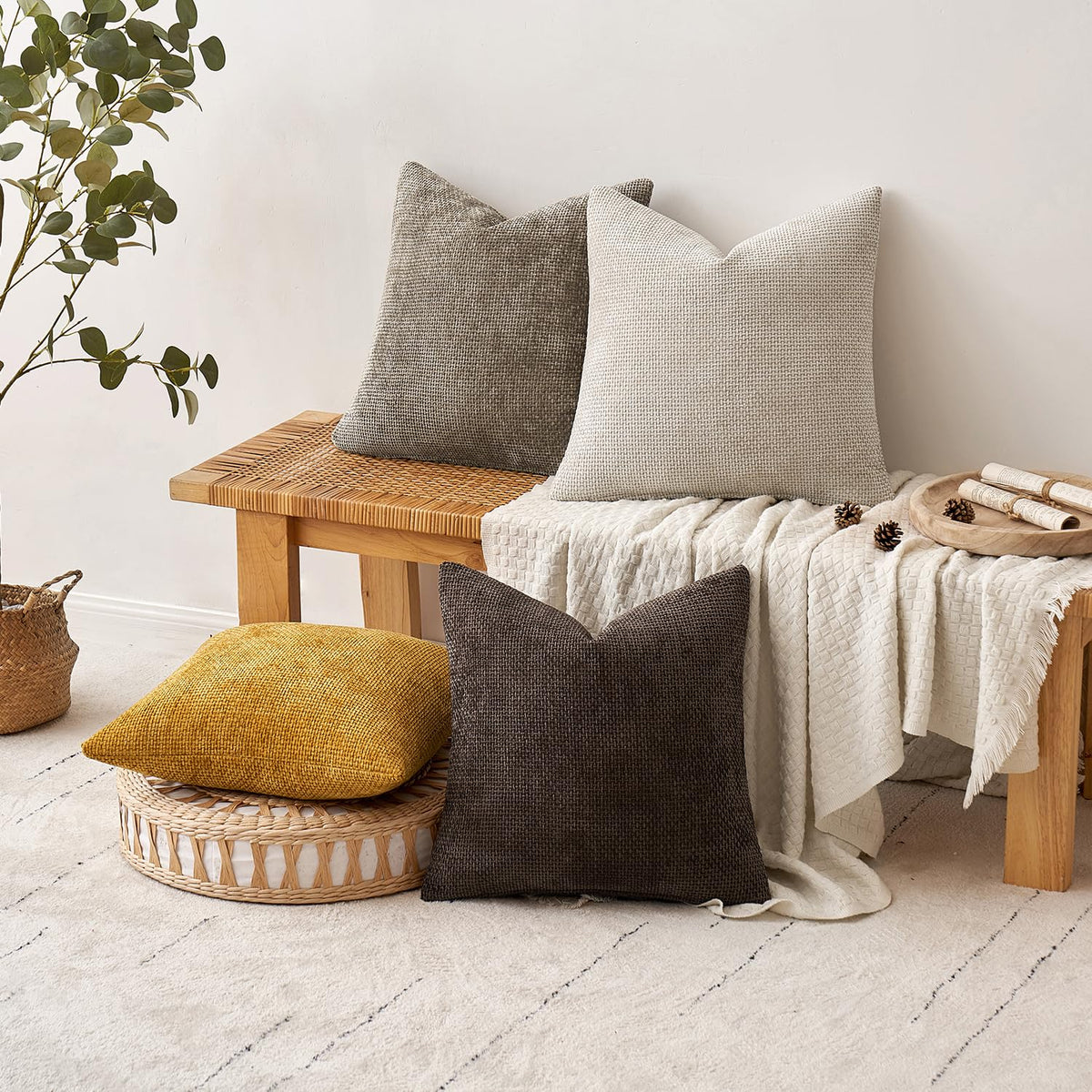 MIULEE chenille close-up highlighting premium texture and plush feel