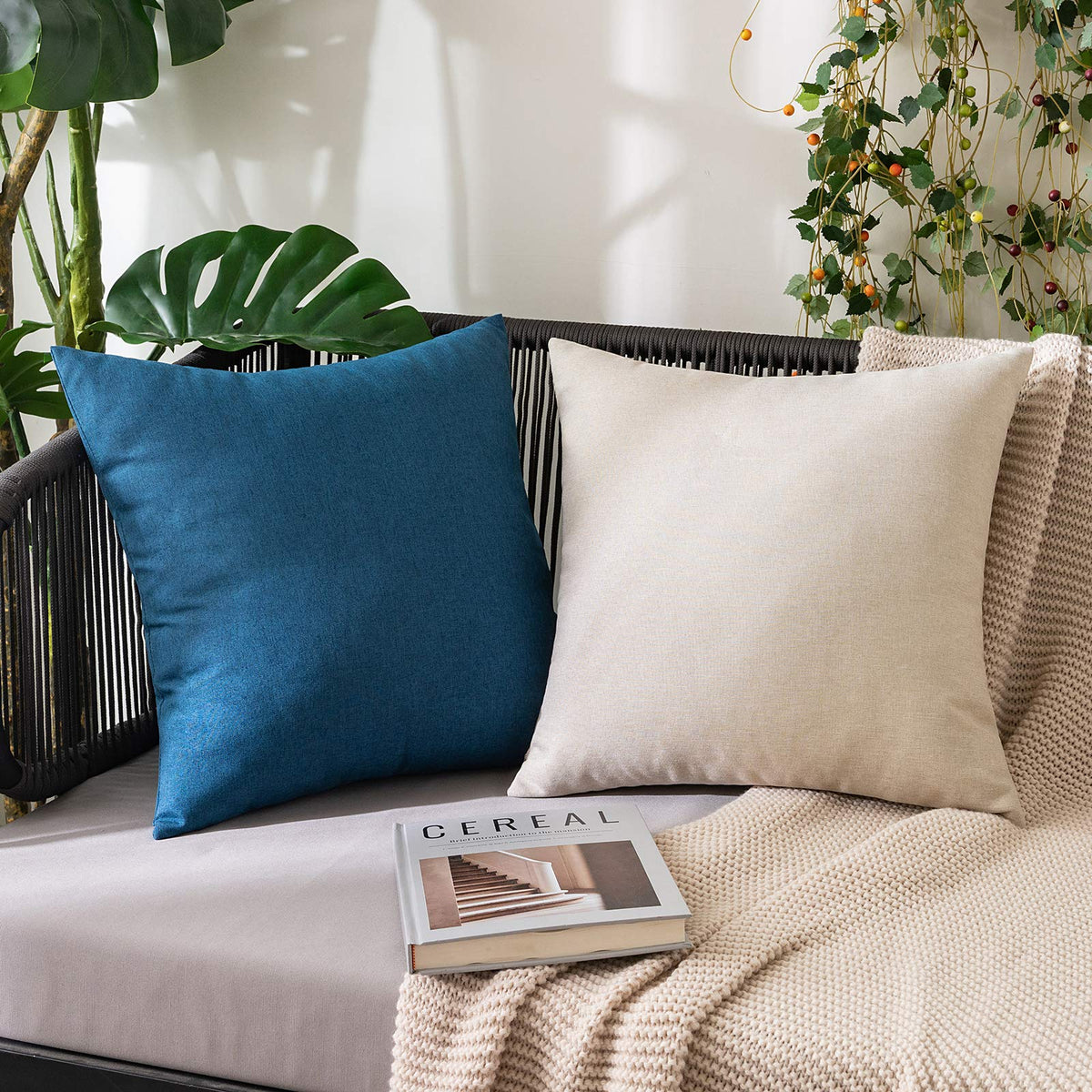 MIULEE care-friendly pillow cover, machine-washable on cold settings