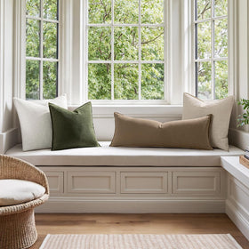 MIULEE solid-color cover complements diverse decor and seasonal updates