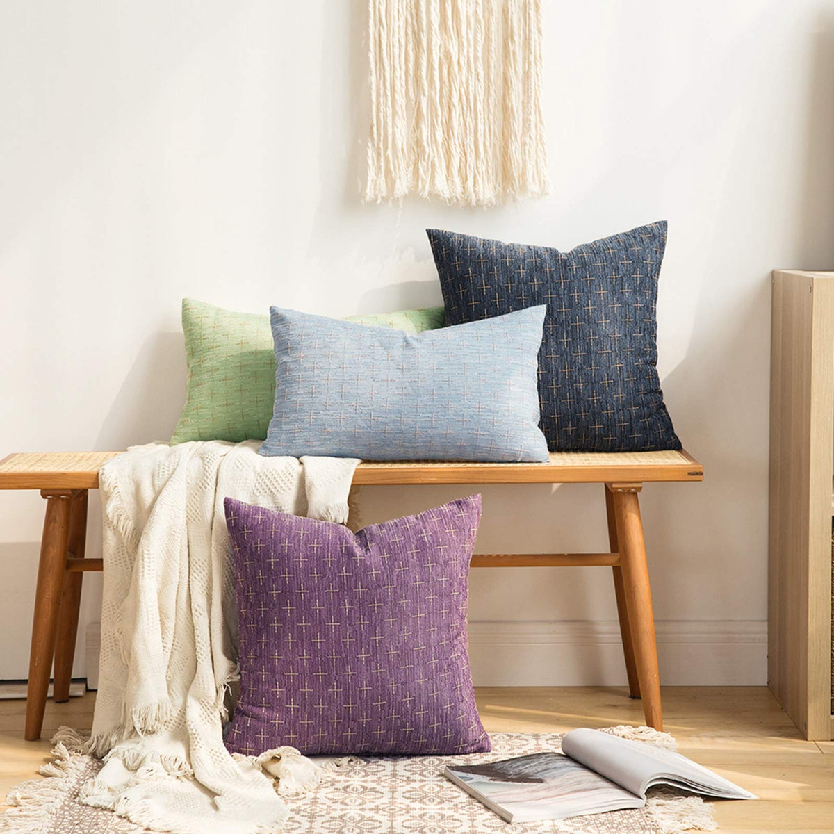 MIULEE versatile cover complements living room and bedroom decor.