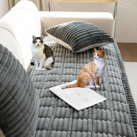 Mivnue washable cover remains vibrant after machine or hand washing.