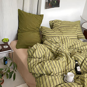 Mixinni corner ties keep your duvet in place all night.