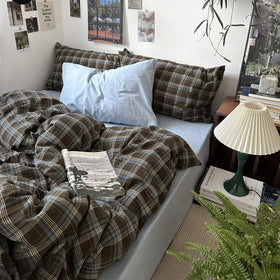 Mixinni Vintage Buffalo Plaid Duvet Cover Full on bed, soft breathable cotton.