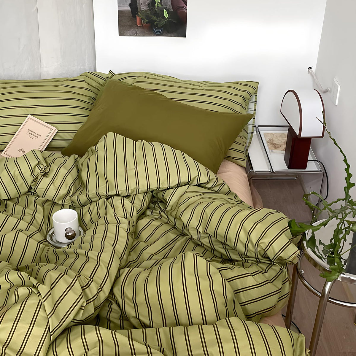 Mixinni Vintage Stripes Duvet Cover Queen in mid-century style with breathable cotton.