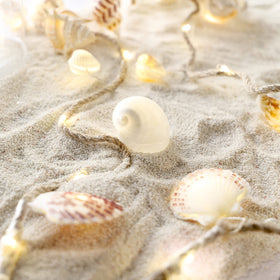 MIYA LIFE battery-operated garland works without outlets for flexible placement