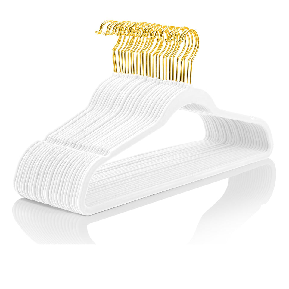 MIZGI velvet hangers non-slip surface keeps garments secure.