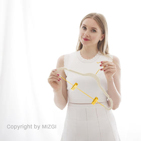 Dorm-ready MIZGI velvet hangers in a 20-pack for quick closet refresh