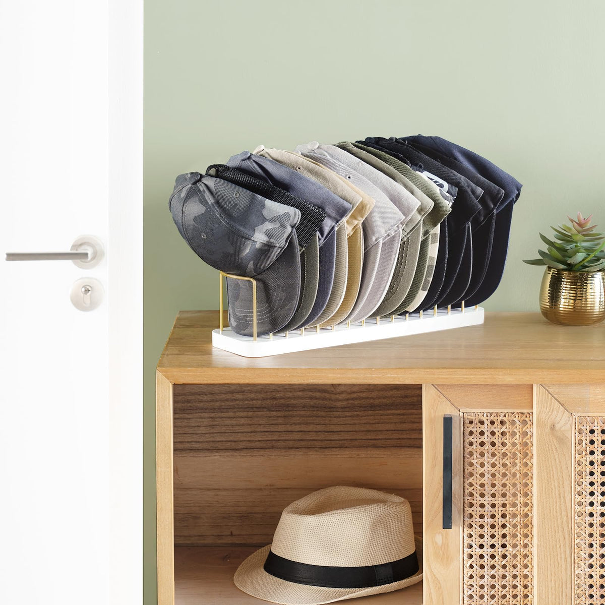Mkono table-top hat rack shows a wood base and metal frame for durable display