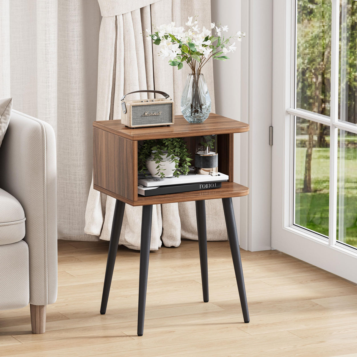 MMEOLUOOK versatile end table suitable for sofa arms and lamps.