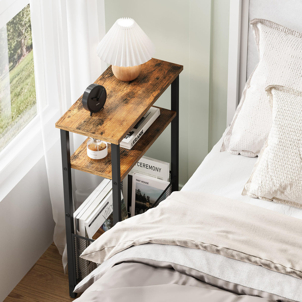MMEOLUOOK narrow side table with adjustable feet on uneven floors