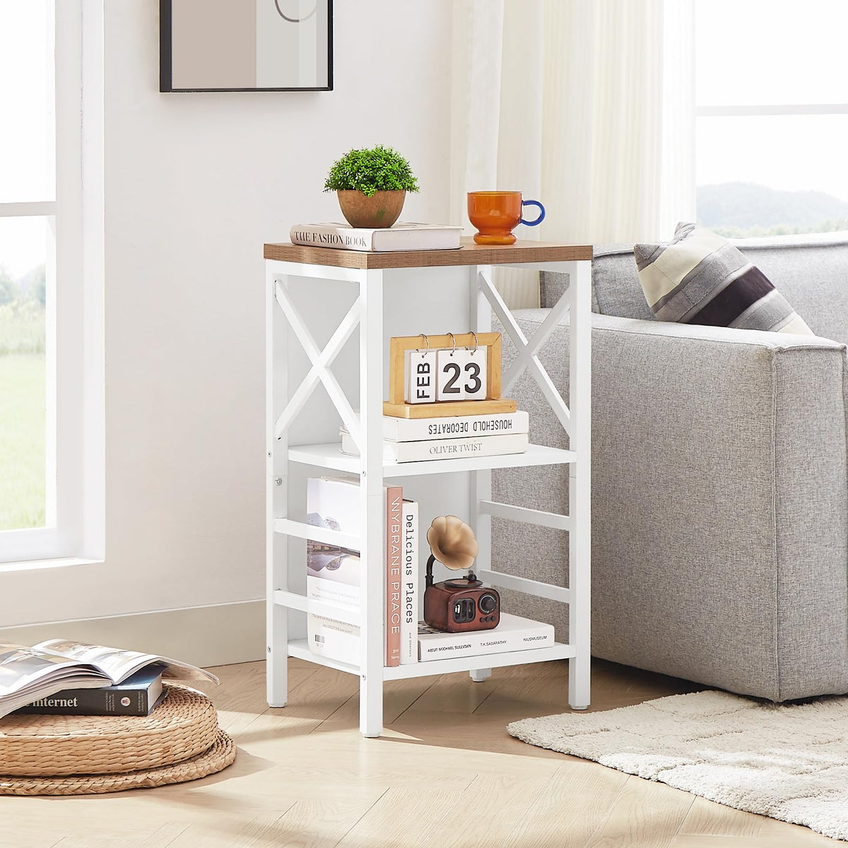 MNEETRUNG white compact shelving unit ideal for small rooms.