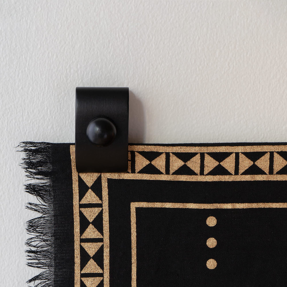 MOCTUS rug hangers hold up to 20 lbs for larger wall textiles
