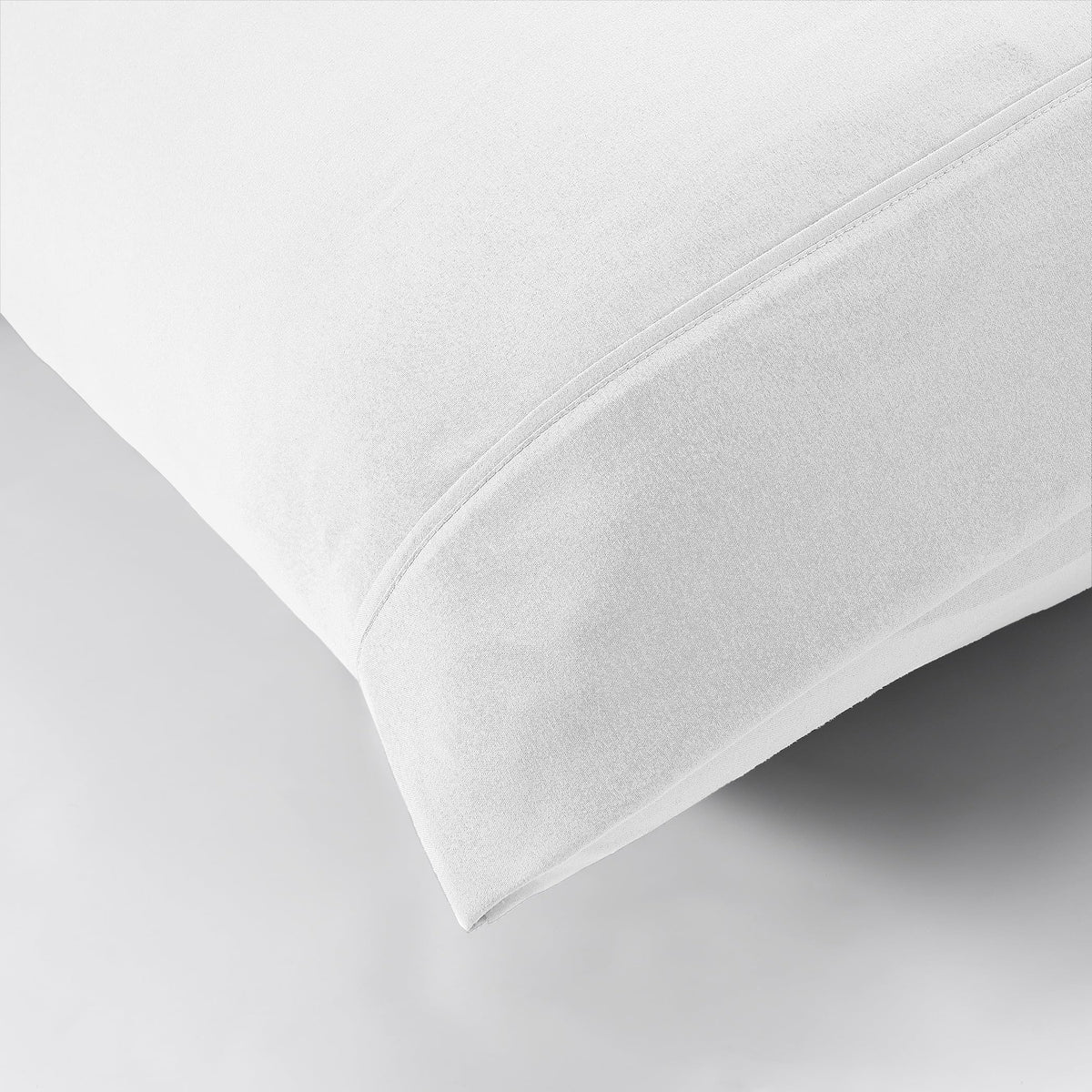 Modern Threads crisp white bed set adds a clean, hotel-inspired look to the bedroom.