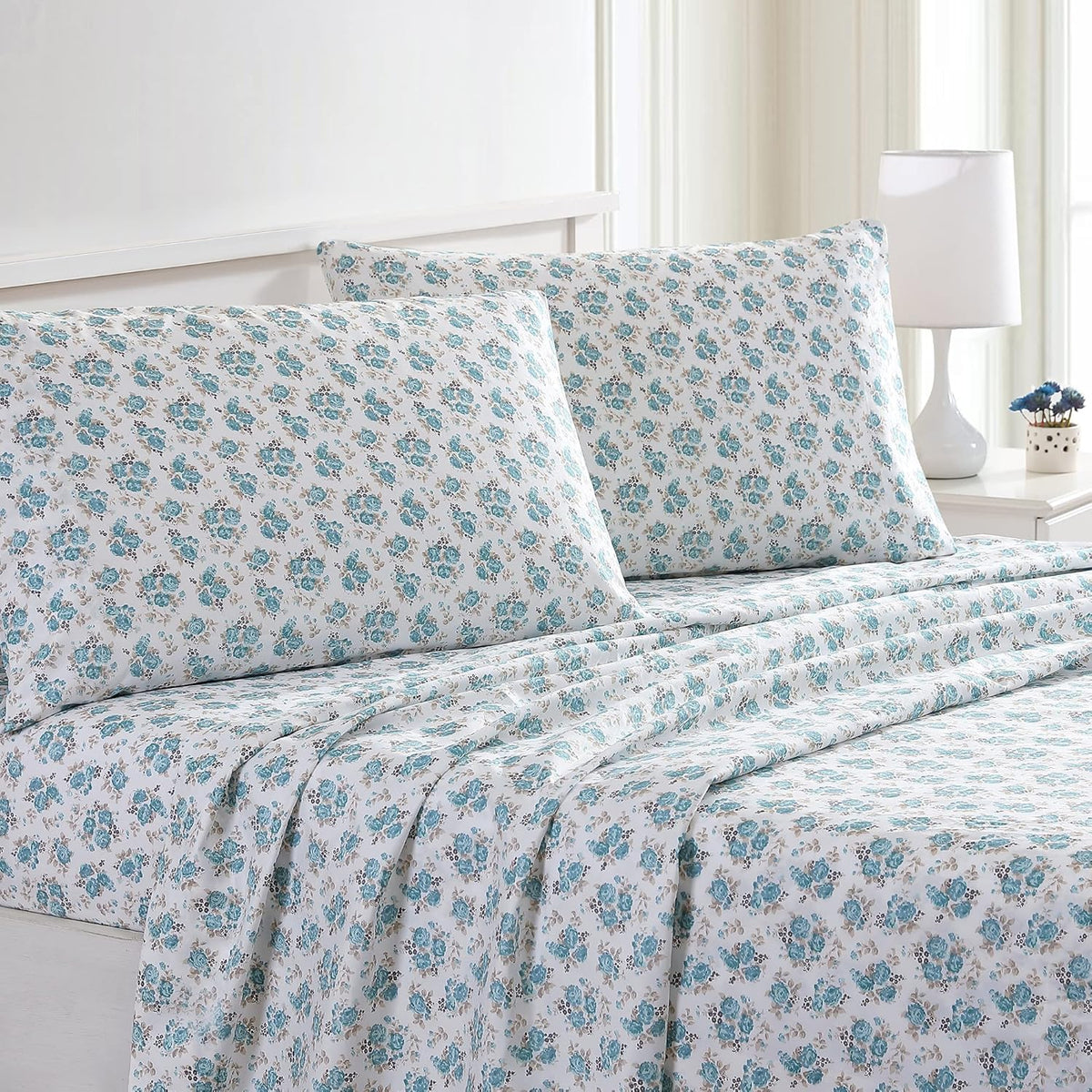 Modern Threads Forever Roses deep-pocket sheets provide a snug, stay-in-place fit.