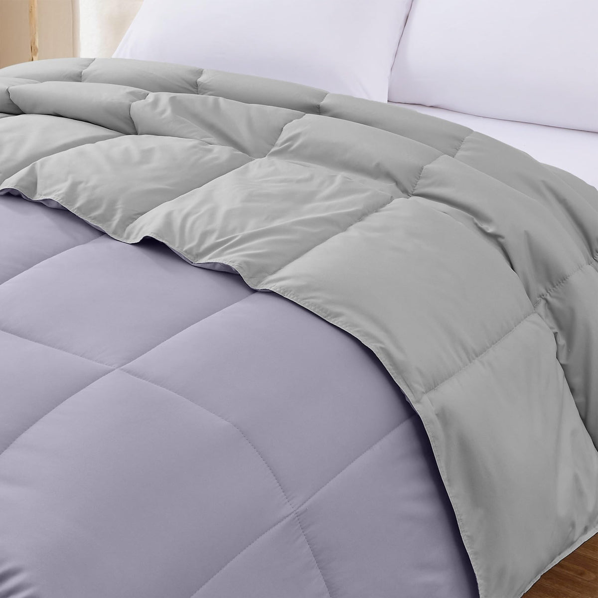 Modern Threads reversible Purple/Silver design complements modern or classic bedrooms.