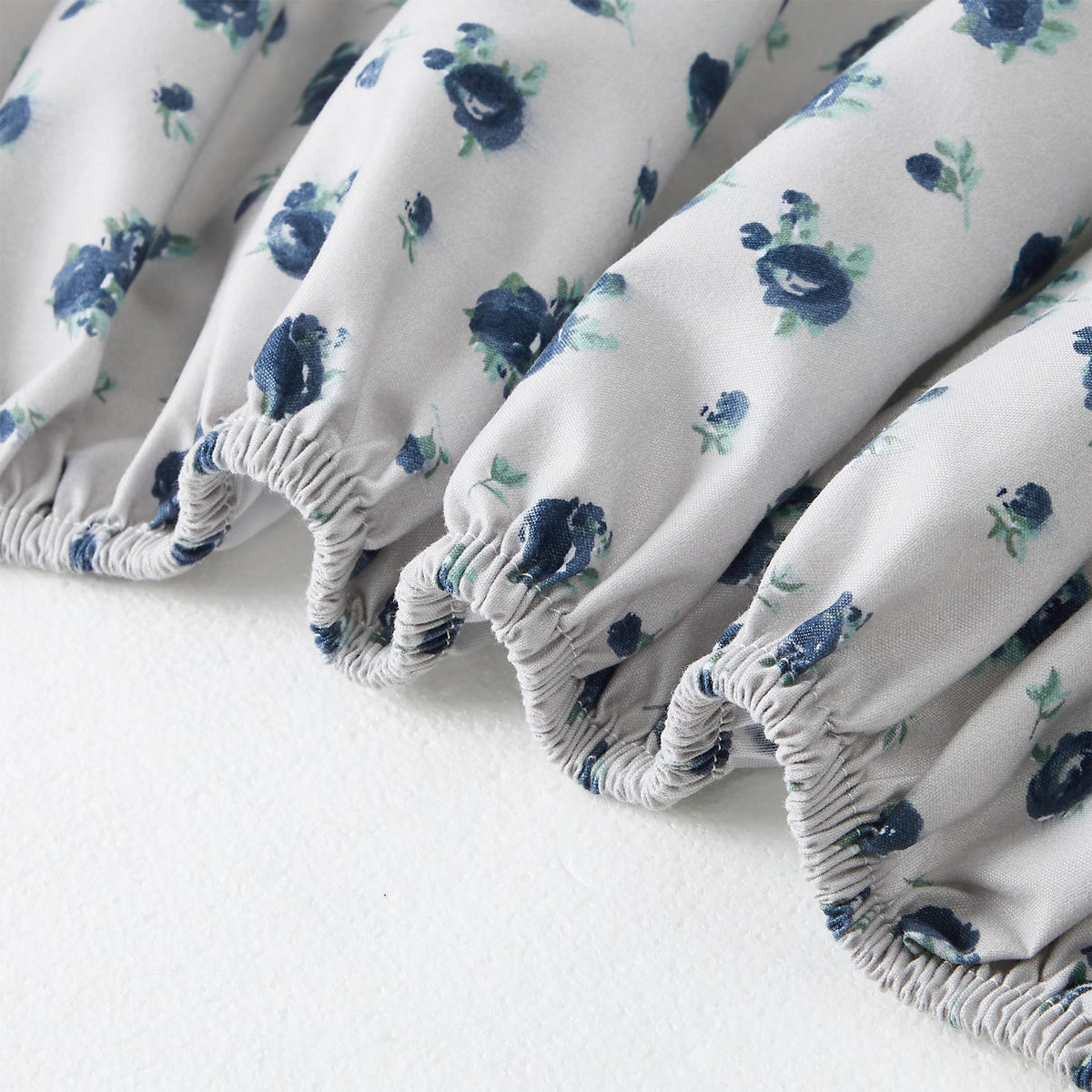 Modern Threads wrinkle-free bedding demonstrates easy care and lasting smoothness.