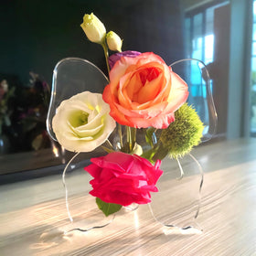 Mogayleo clear butterfly frame vase on a living room table showing an elegant centerpiece.