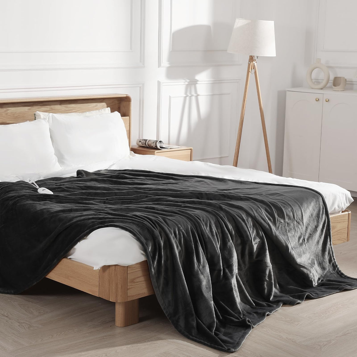 Molatink ten-hour auto-off helps safe, worry-free use during late nights.
