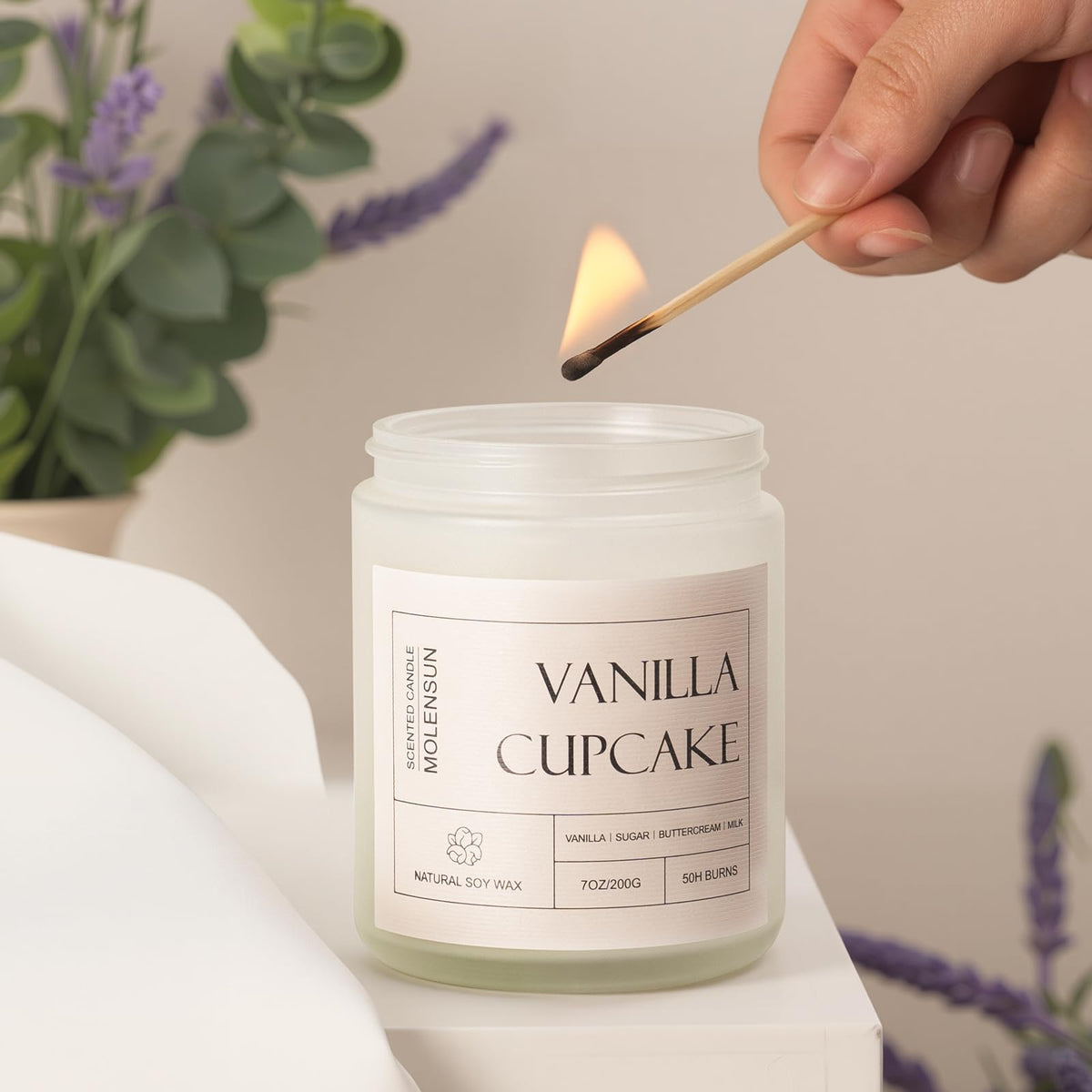 Molensun 7-ounce candle provides steady glow.