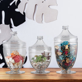 MOLIGOU kitchen display showing elegant, glass-like clarity.