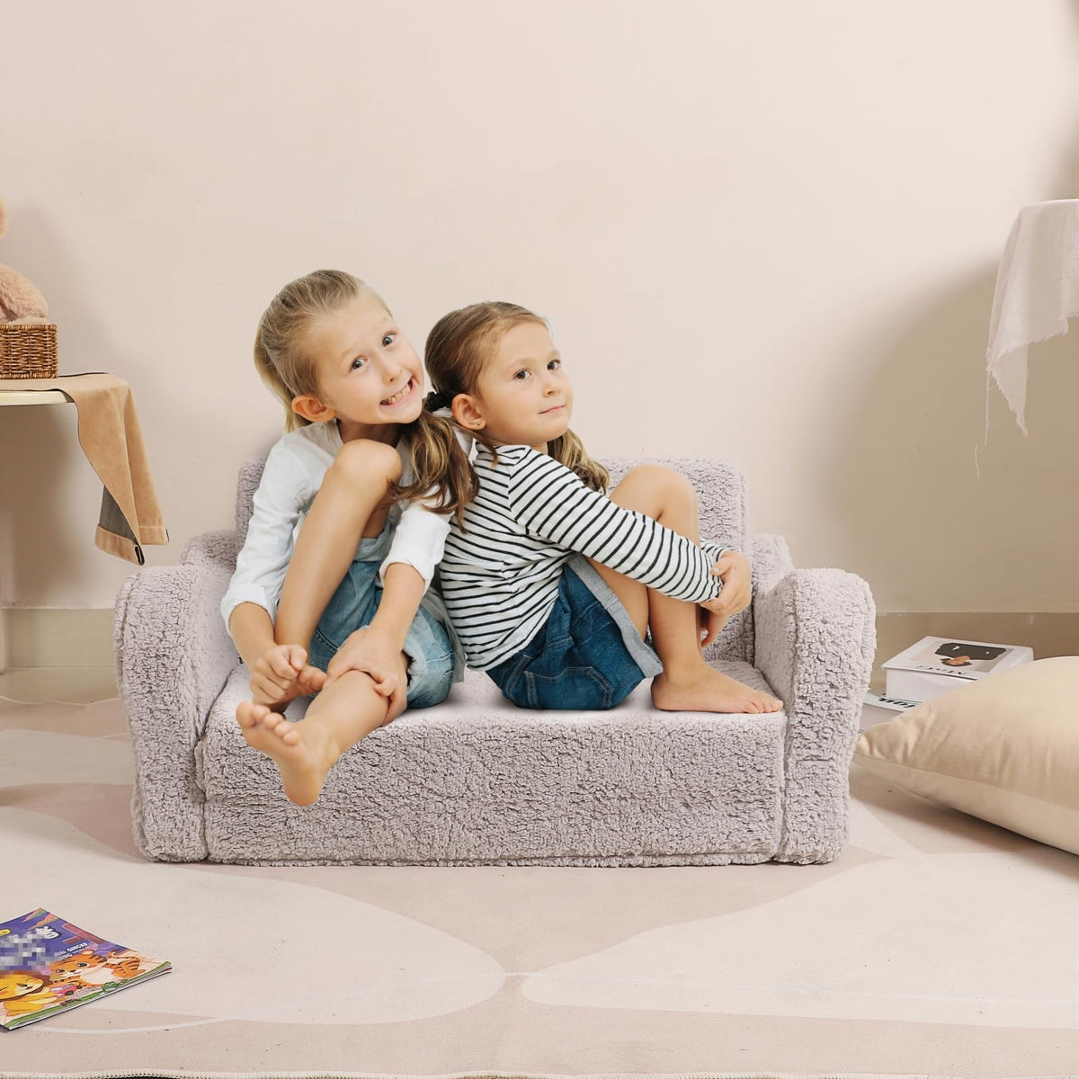 MOMCAYWEX Kids Sofa foam core provides supportive, cushioned seating for kids.