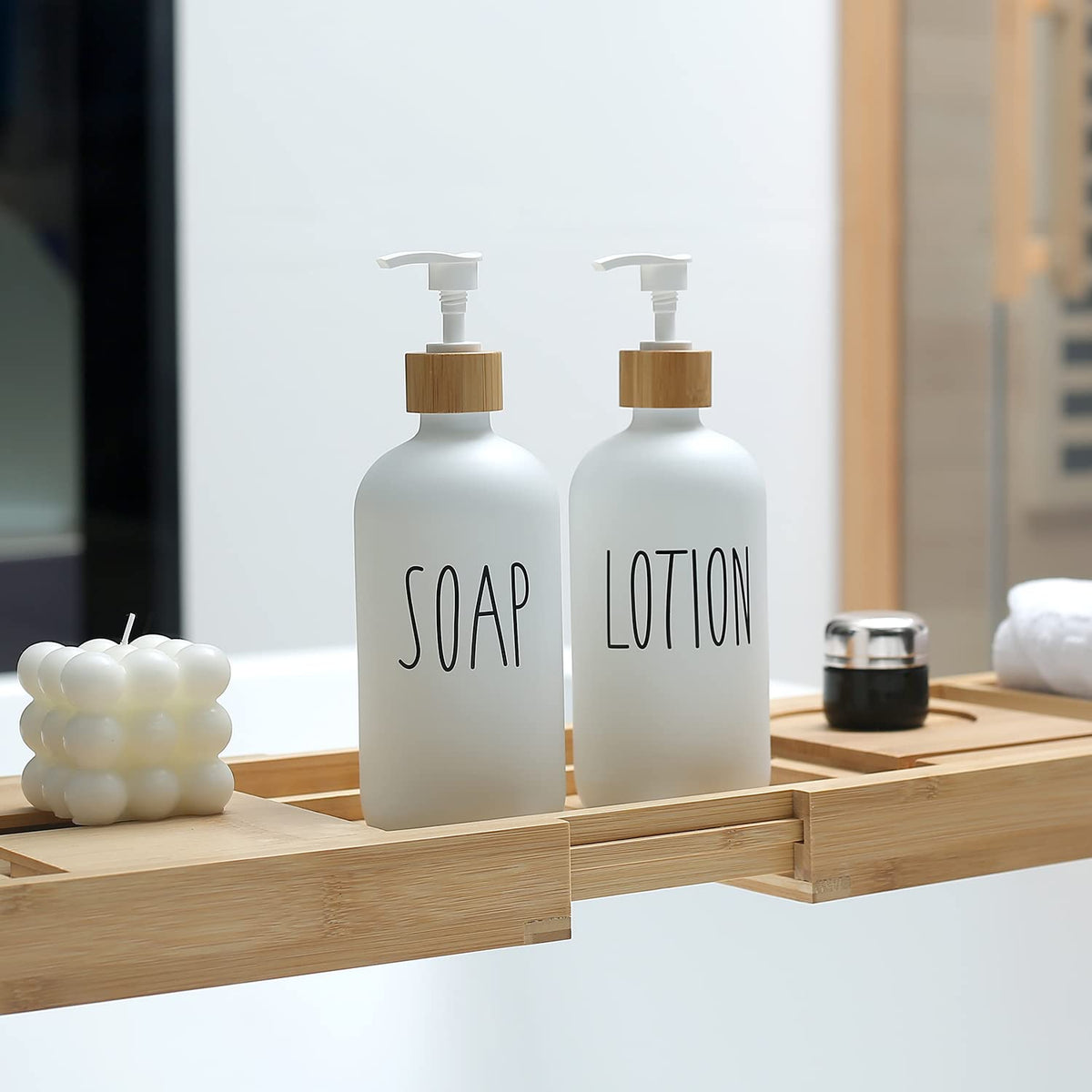 MOMEEMO bamboo pump and tray enhance bathroom countertop decor.