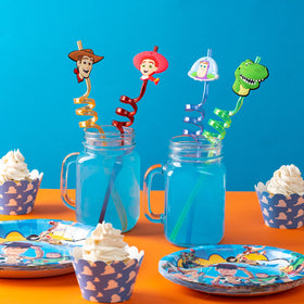 Momkutei toy-inspired straws green pattern energize green-themed party sips.