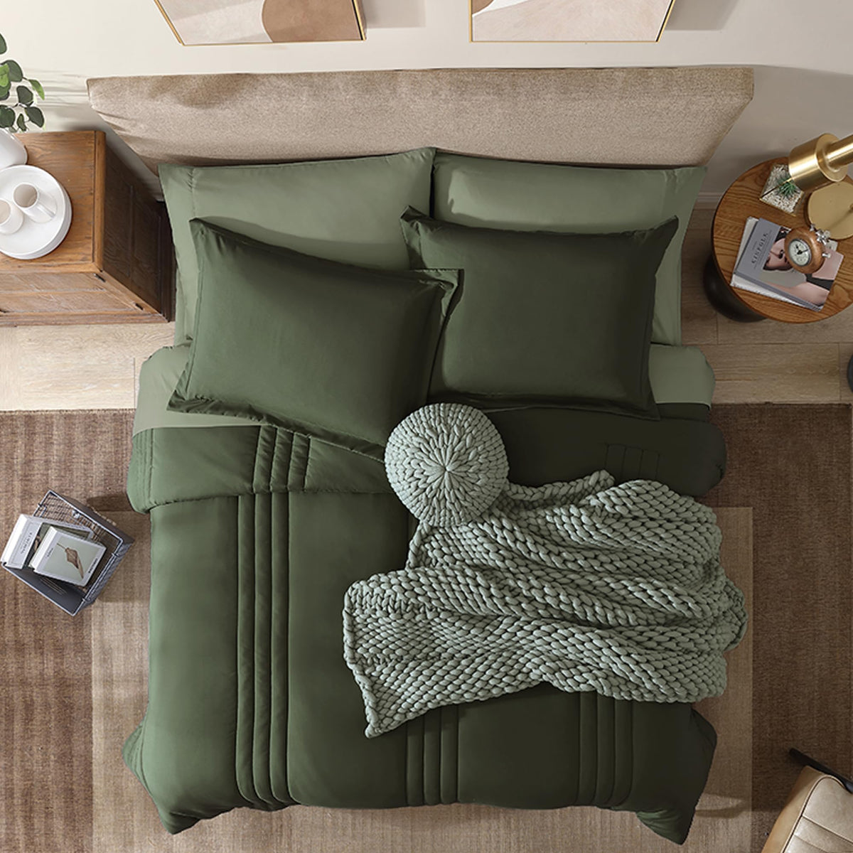 Monbix close-up of cloud-like filling, showcasing soft loft and comfort.