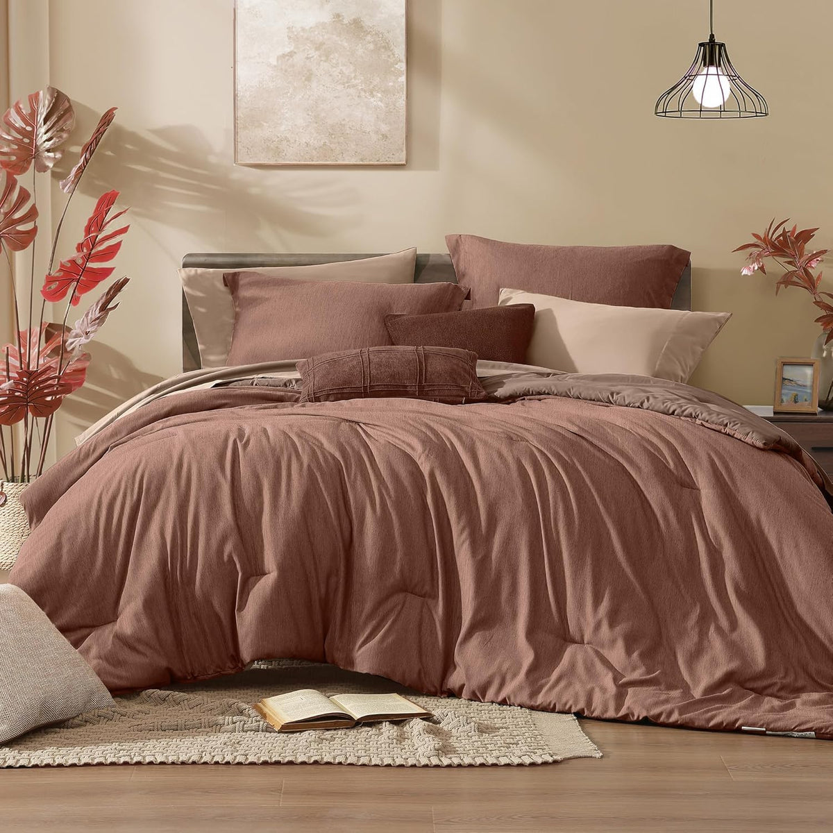 Monbix California King comforter highlights cloud-like loft for year-round softness.