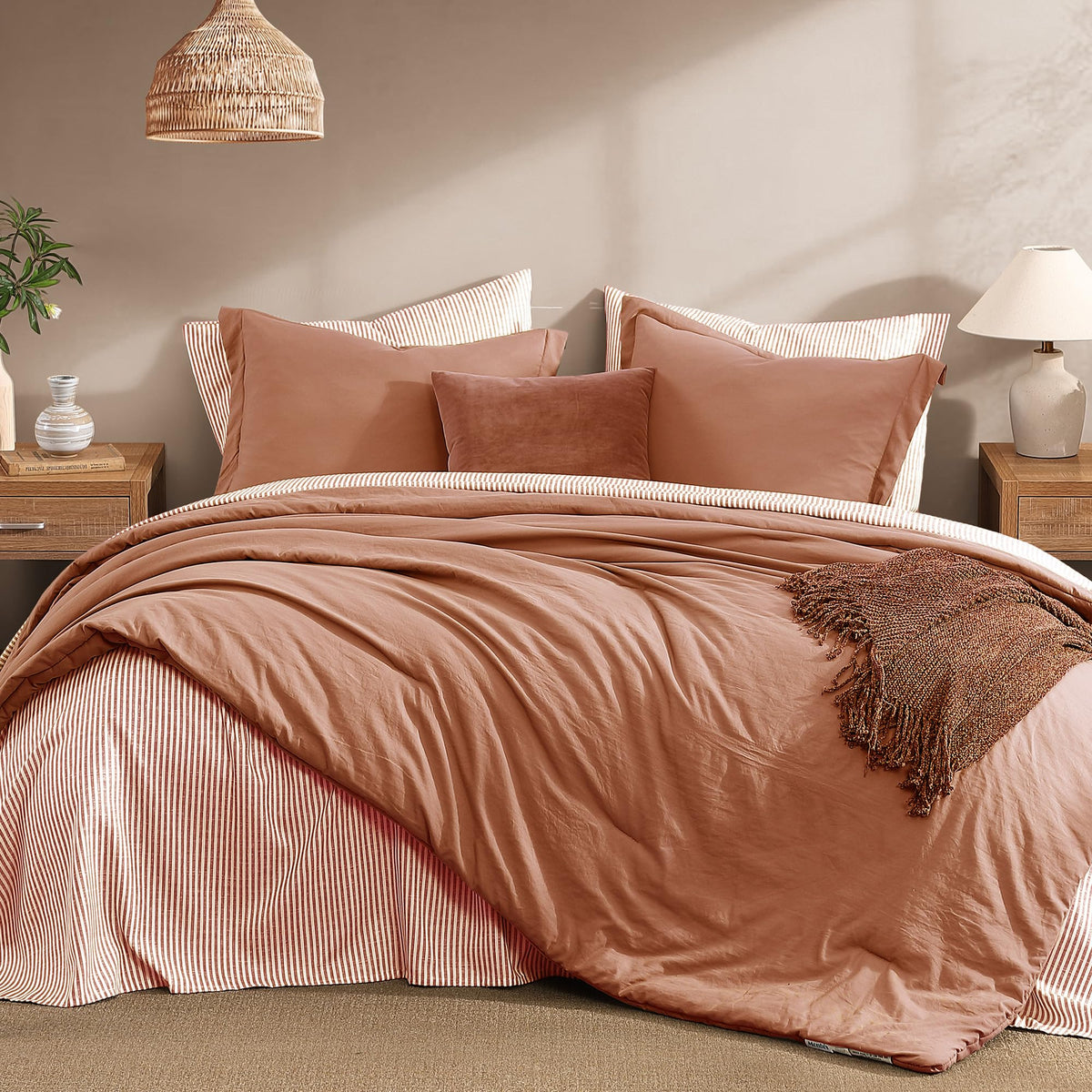 Monbix comforter close-up reveals plush, cloud-like warmth