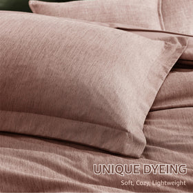 Monbix packaging in dusty pink vacuum-sealed for compact, efficient shipping.