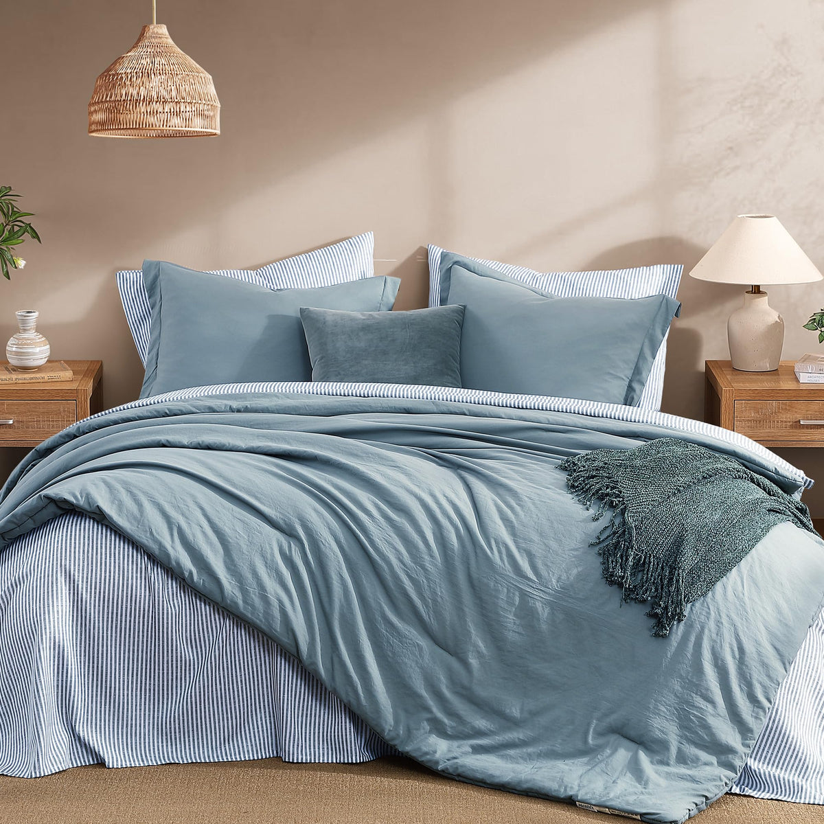 Monbix queen flat sheet 90x102 showcases smooth, breathable surface for easy sleep.