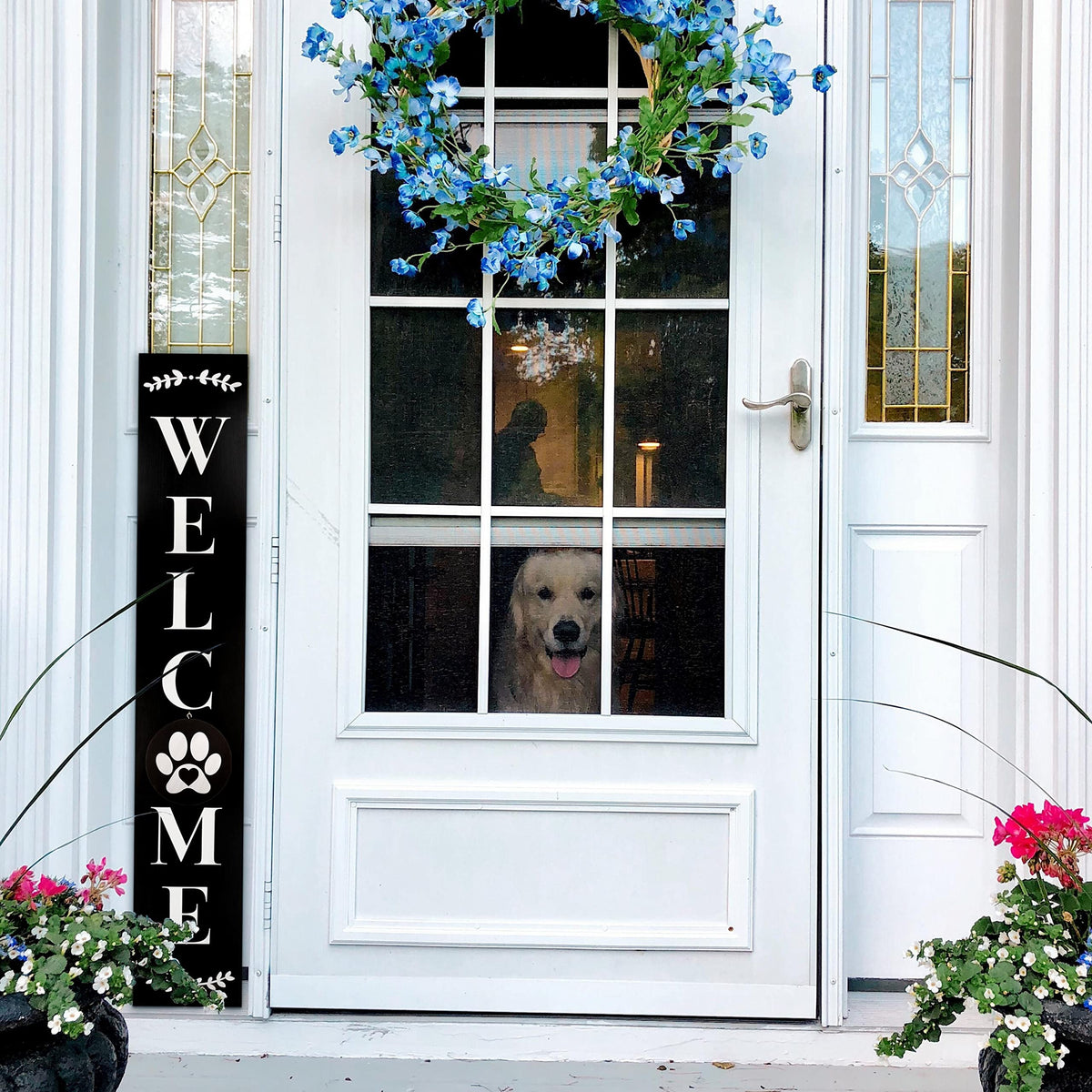 Monjita makes a thoughtful housewarming gift with versatile display options