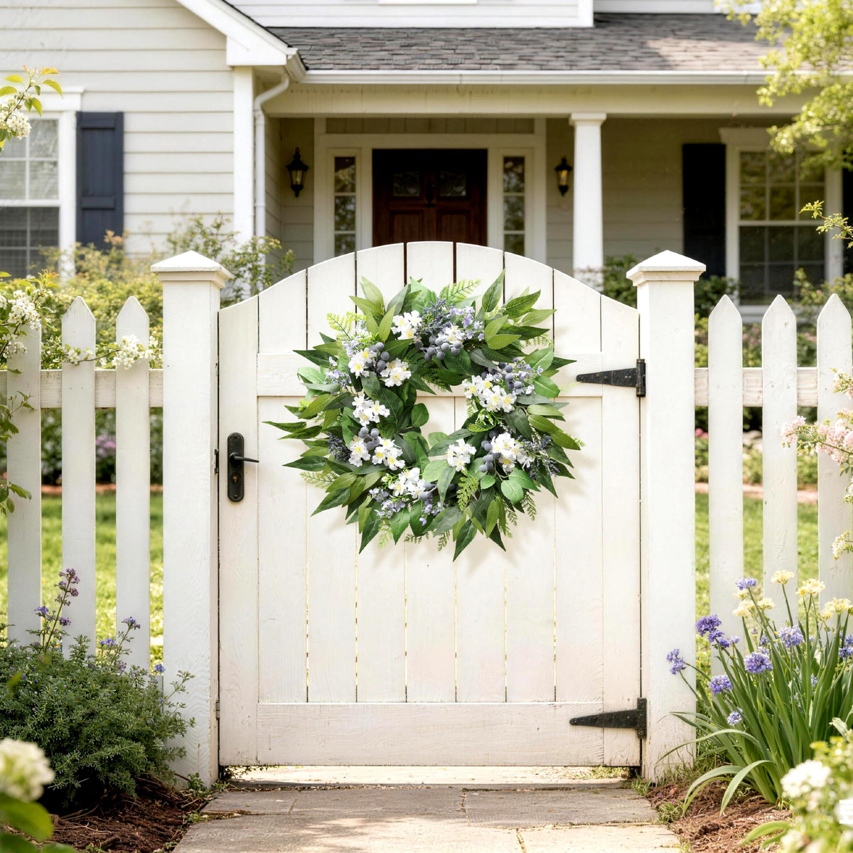 Montekin outdoor-ready wreath performs well in shaded outdoor spaces.