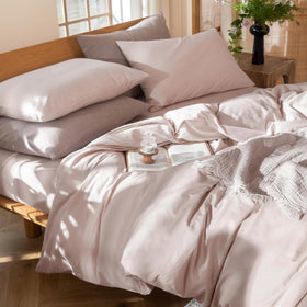 MooMee queen duvet on bed measures 90x90 for reference.
