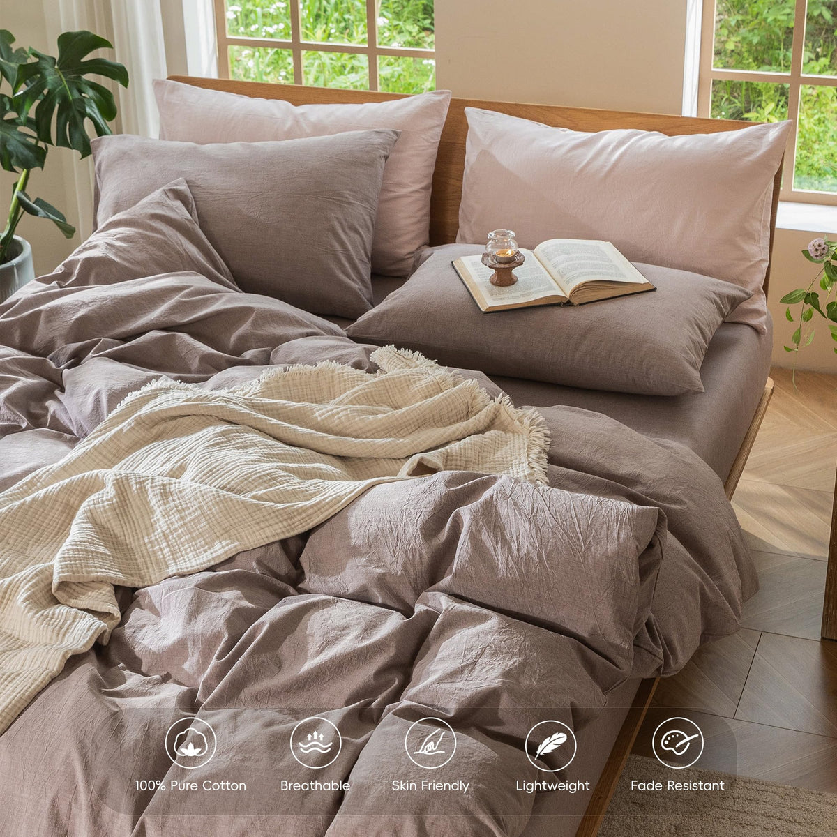 MooMee duvet cover hidden zipper for a clean, seamless look.