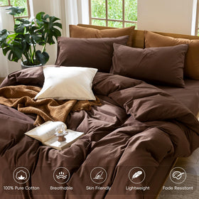 Hidden zip closure on duvet cover keeps the insert in place